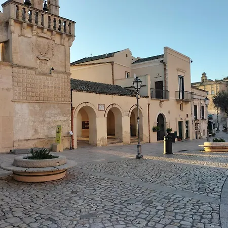 Centralissimo 333-2310-789 Parking Matera