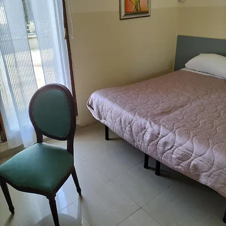 Centralissimo 333-2310-789 Parking Πανσιόν